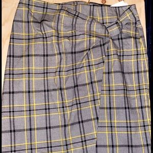 Ellen Tracy plaid skirt size -8